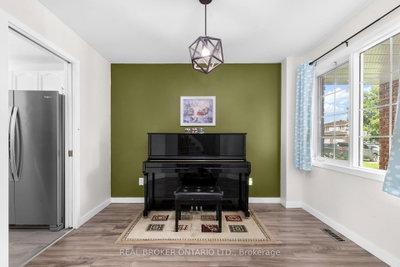 135 Daventry Crescent • Ottawa, ON photo 8