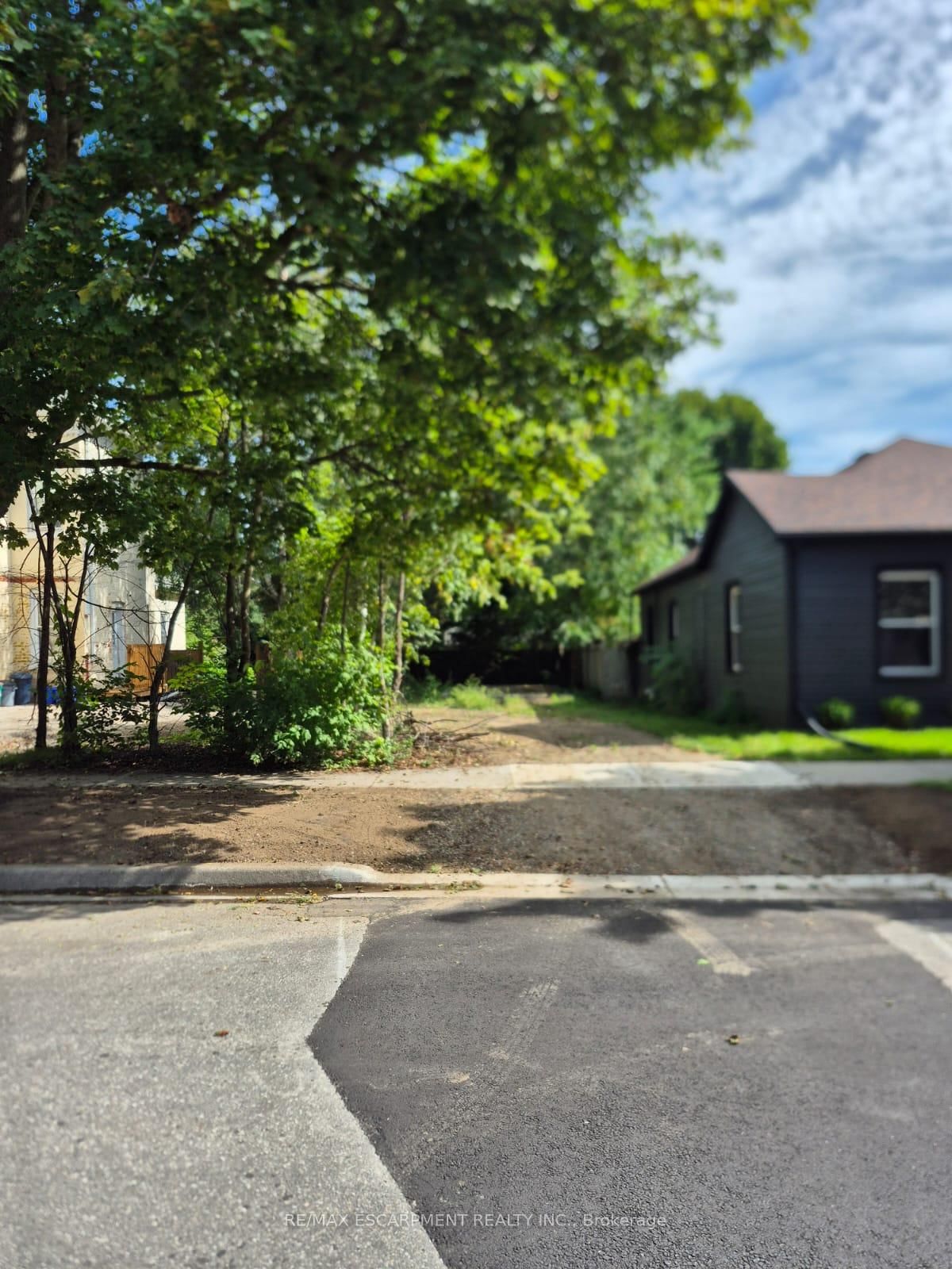 51 Pearl Street • Brantford, ON photo 10