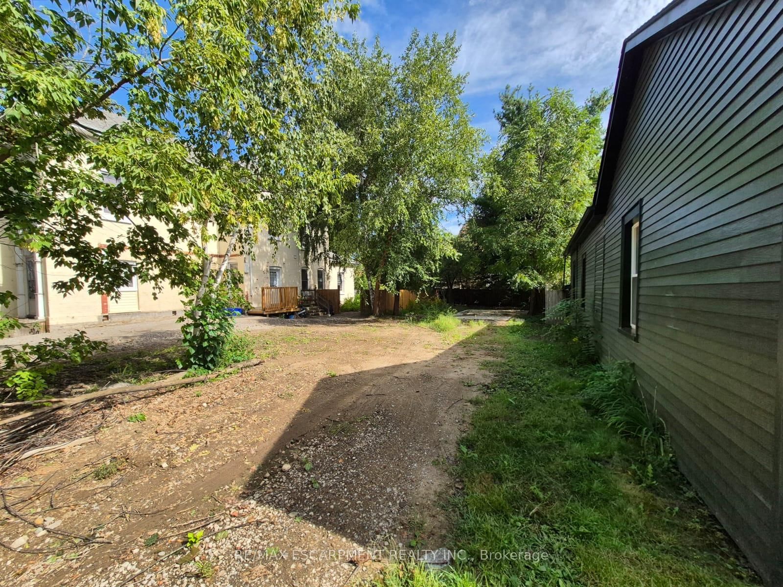 51 Pearl Street • Brantford, ON photo 5