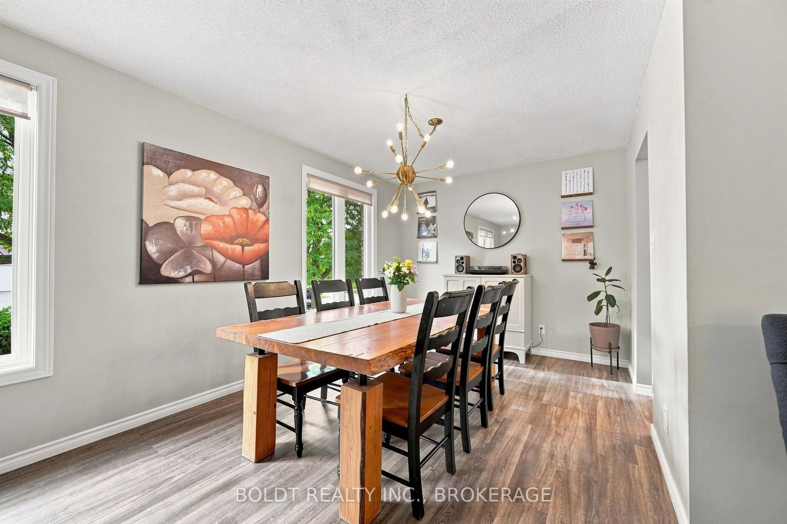 84 Allanbrook Street • Hamilton, ON photo 12