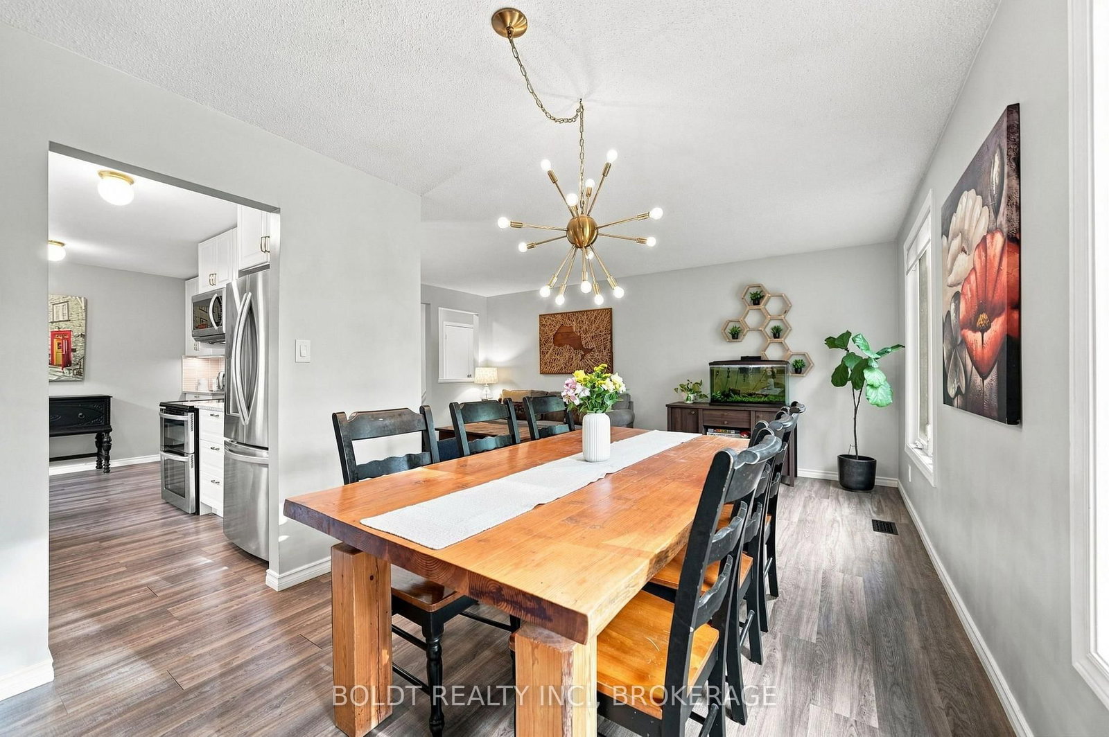 84 Allanbrook Street • Hamilton, ON photo 14