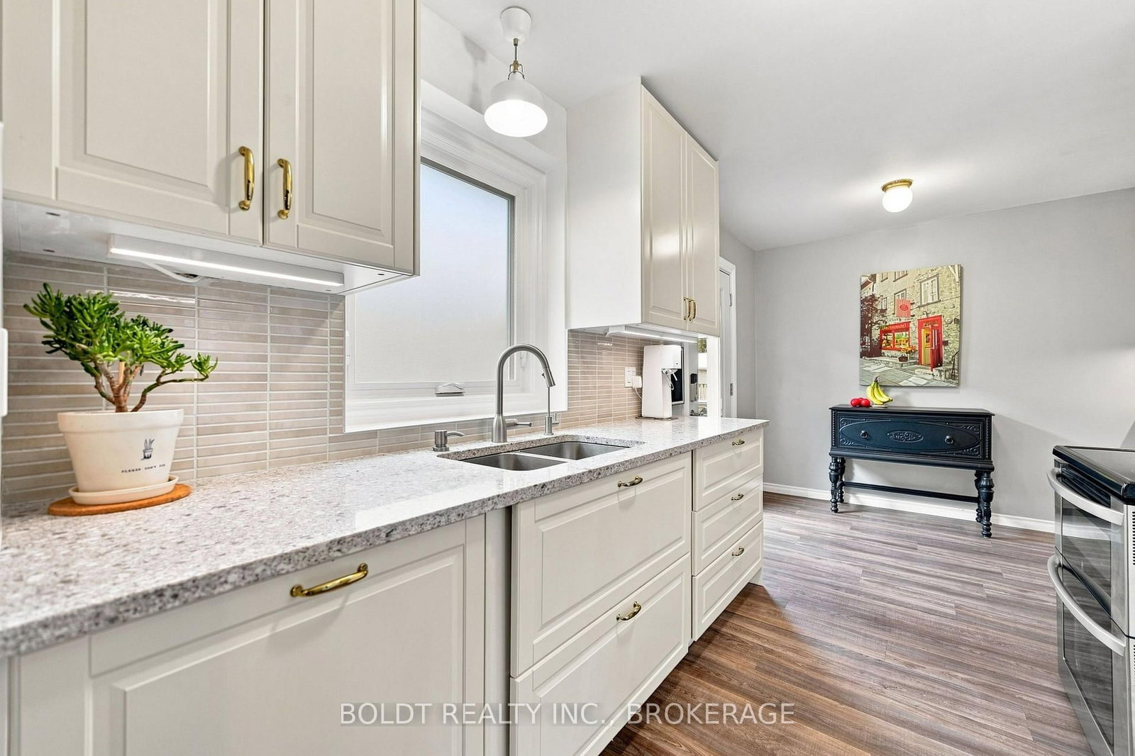 84 Allanbrook Street • Hamilton, ON photo 16