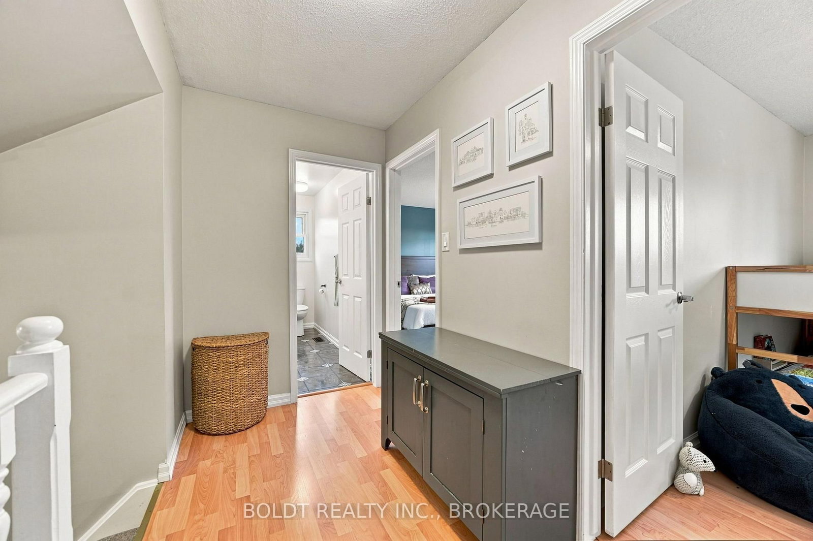 84 Allanbrook Street • Hamilton, ON photo 21