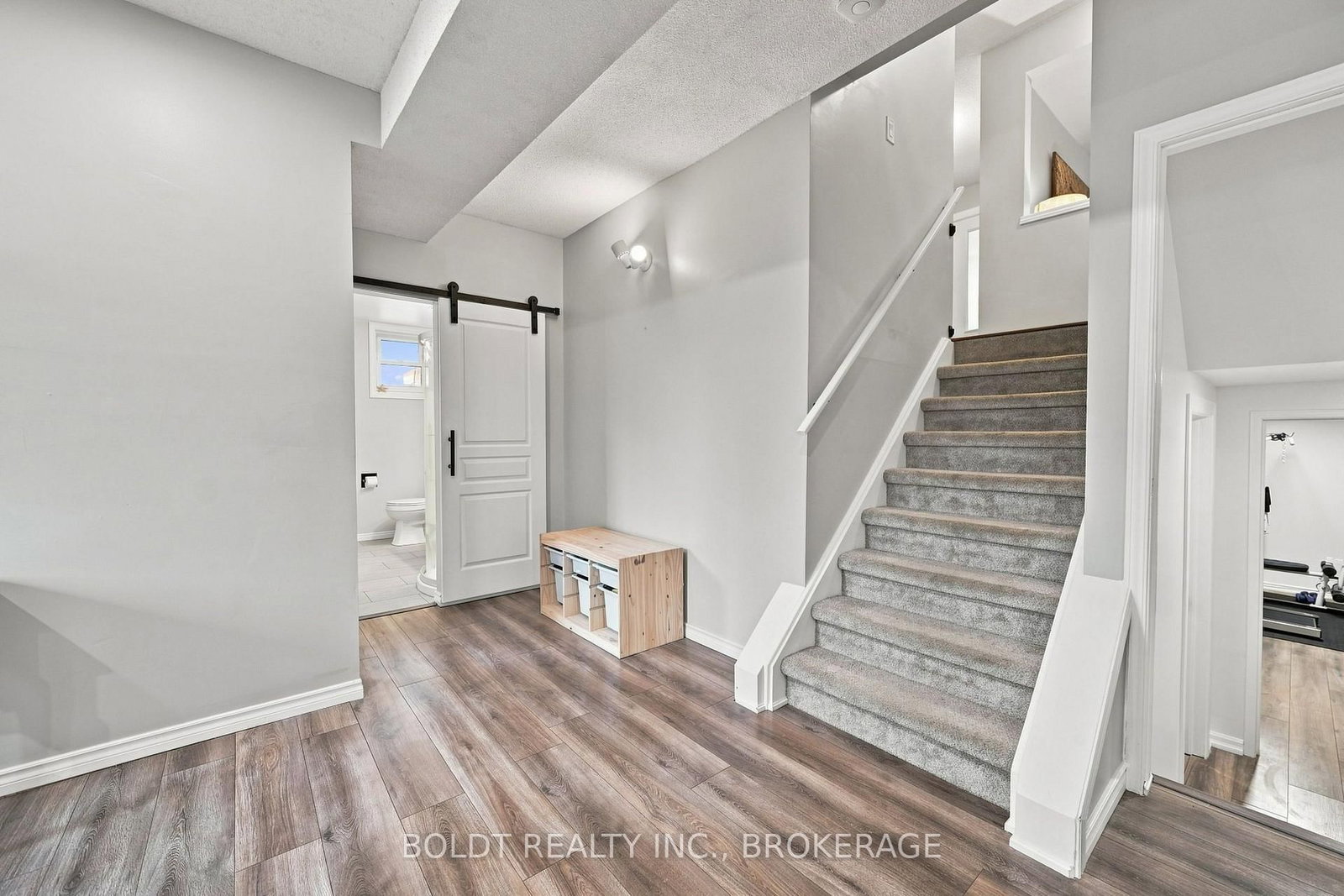84 Allanbrook Street • Hamilton, ON photo 30