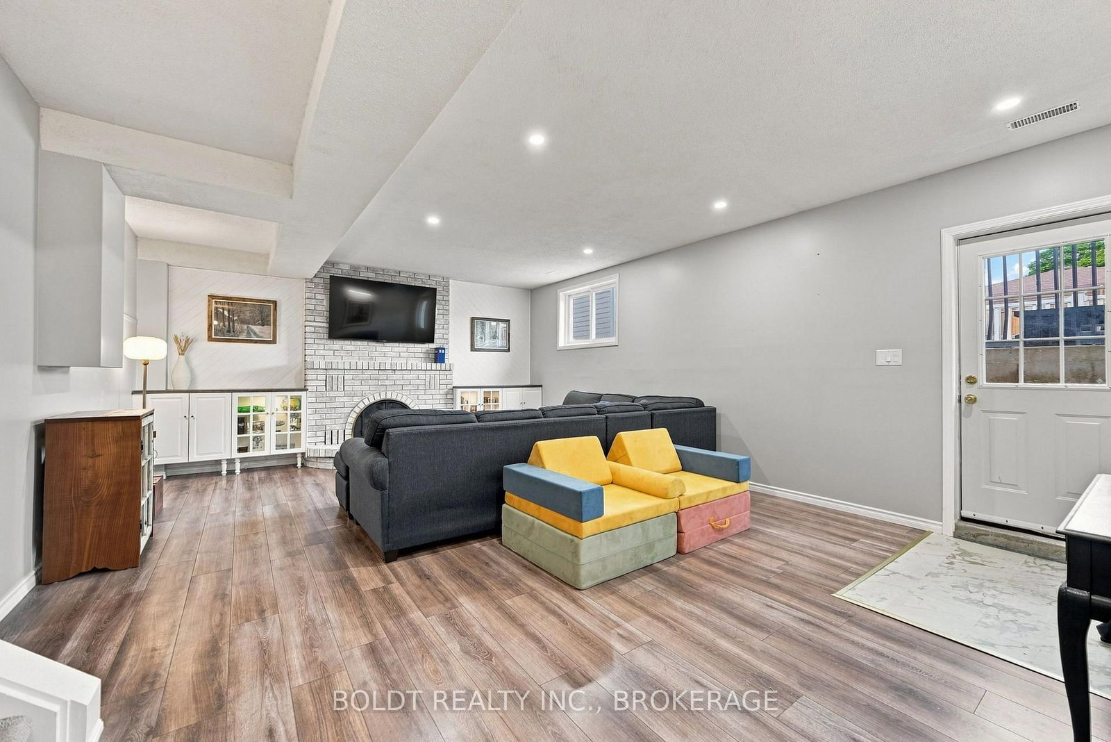 84 Allanbrook Street • Hamilton, ON photo 34