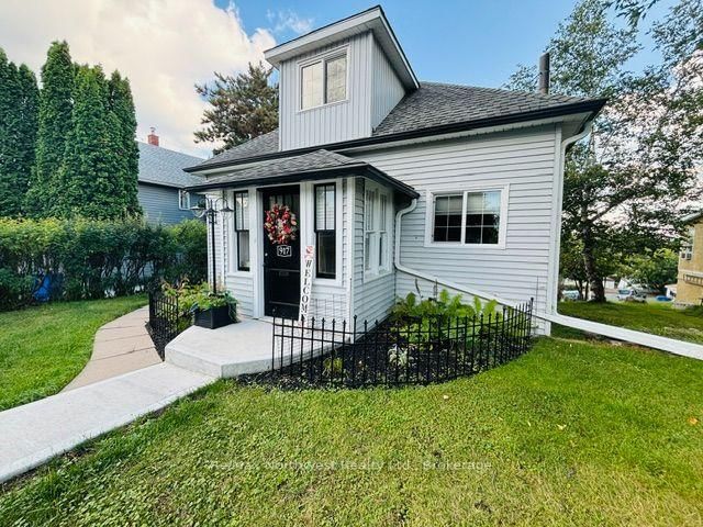 917 Park Street • Kenora, ON photo 1