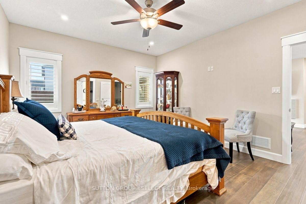 2671 Kettering Place • London South, ON photo 18