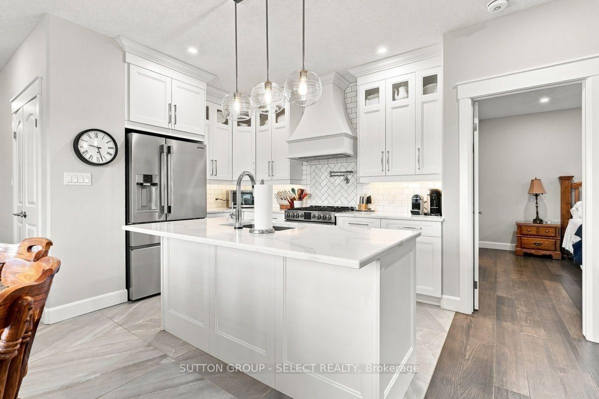 2671 Kettering Place • London South, ON photo 8