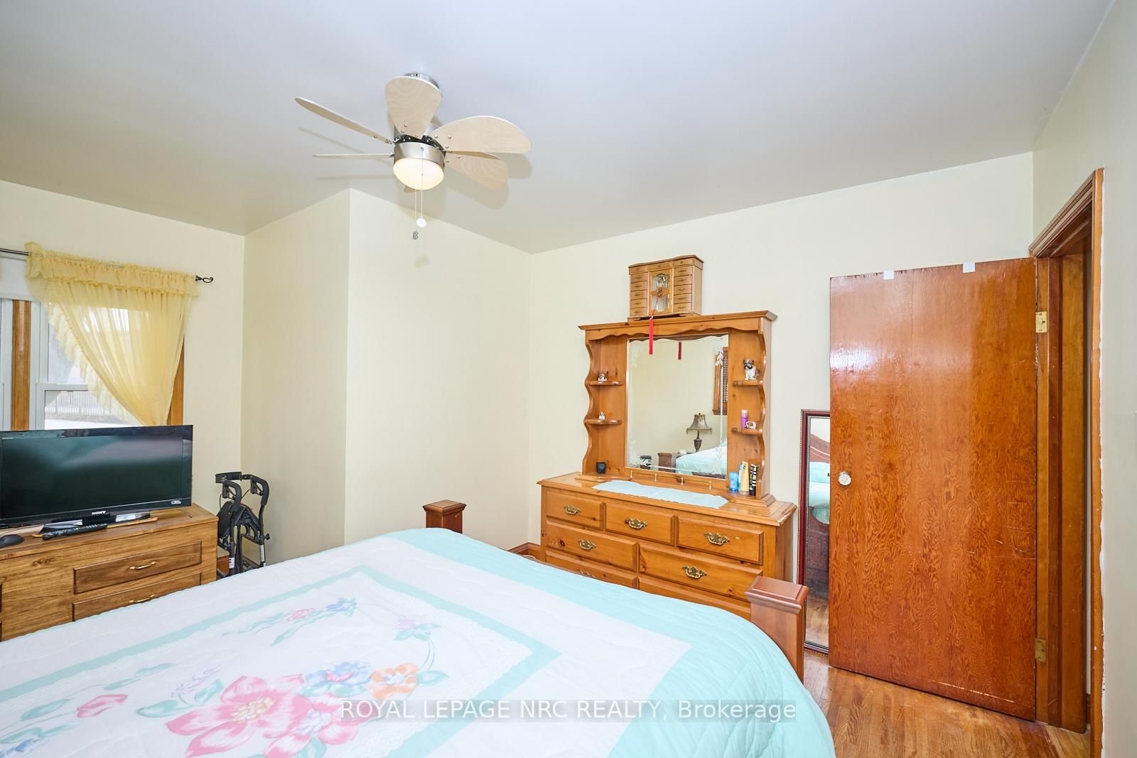 1 Thorndale Avenue • St. Catharines, ON photo 15
