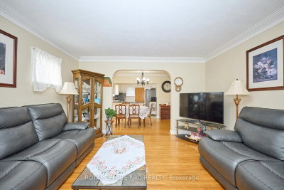 1 Thorndale Avenue • St. Catharines, ON photo 4
