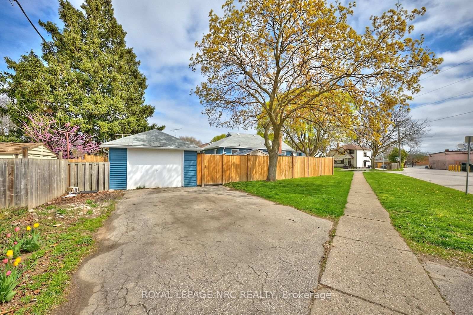 1 Thorndale Avenue • St. Catharines, ON photo 40