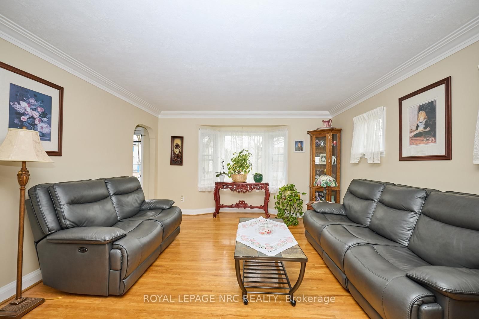 1 Thorndale Avenue • St. Catharines, ON photo 6