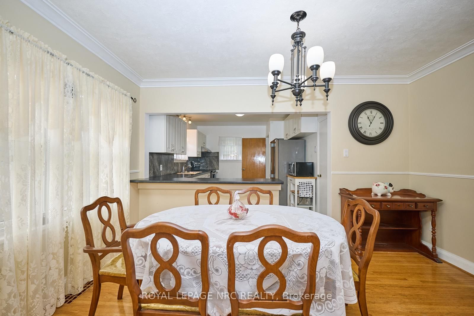 1 Thorndale Avenue • St. Catharines, ON photo 8