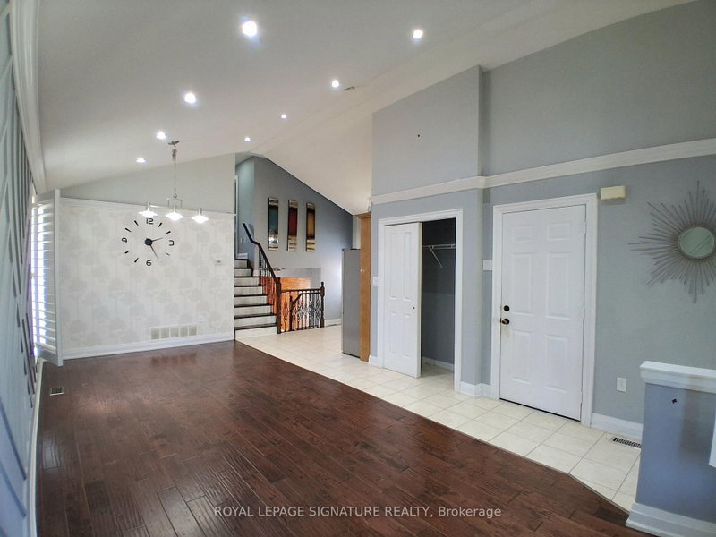 50 Shadetree Crescent