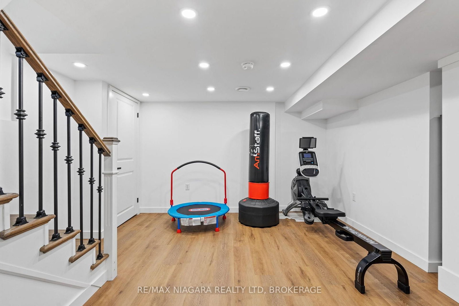 157 Aqueduct Street • Welland, ON photo 27