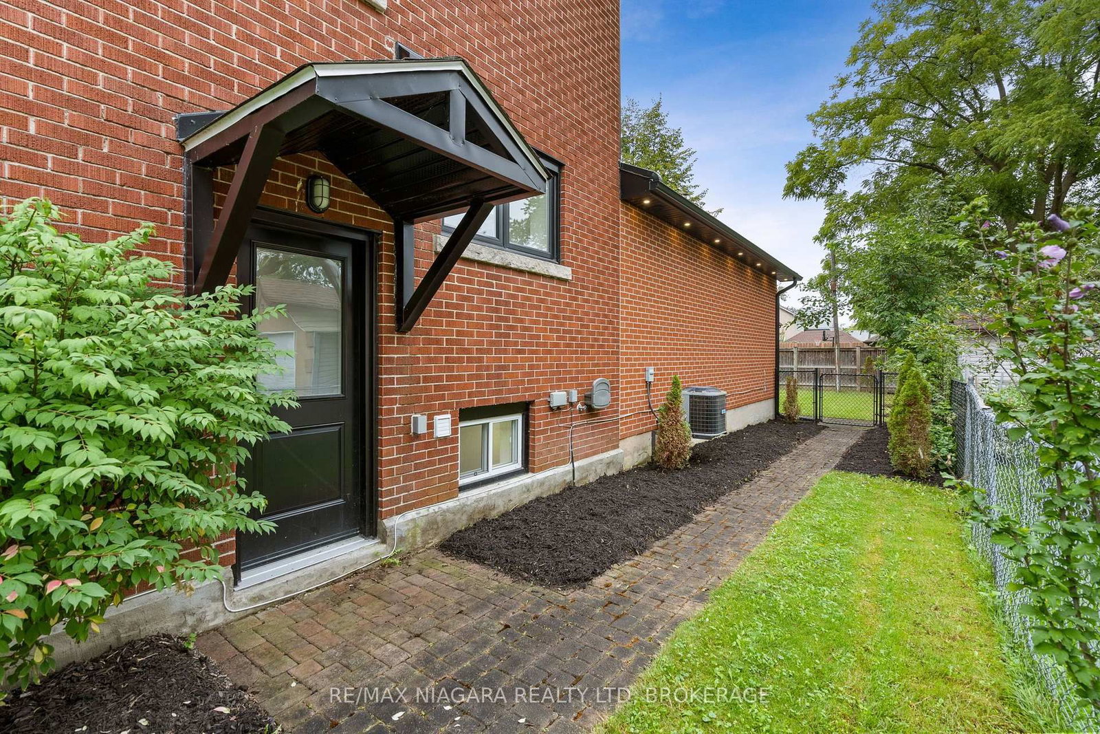 157 Aqueduct Street • Welland, ON photo 37