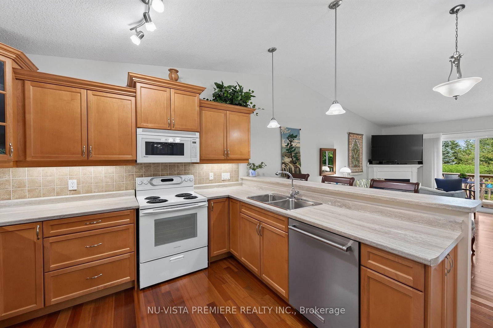 572 Thistlewood Drive • #6 • London North, ON photo 14