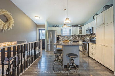 252 Josselyn Drive • London South, ON photo 9