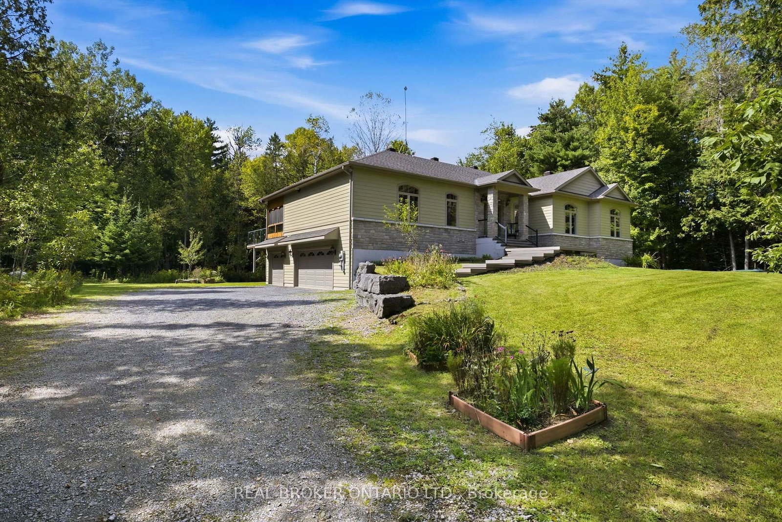 3475 Torwood Drive • Ottawa, ON photo 2