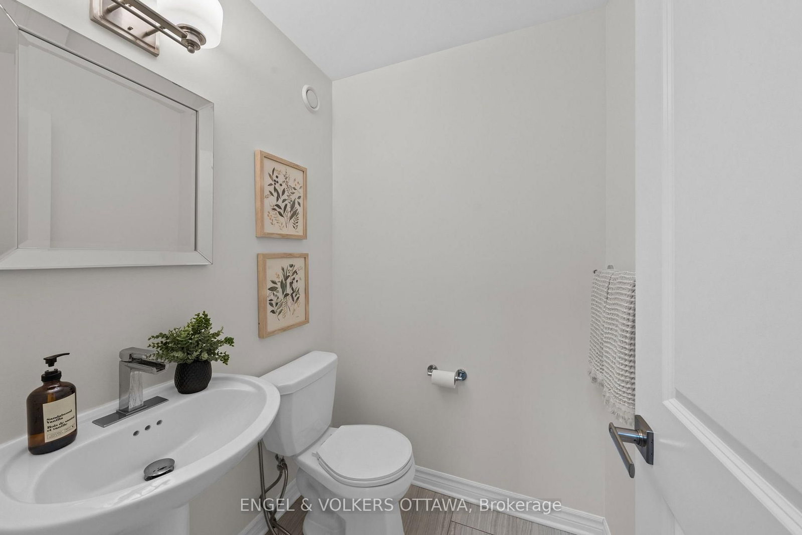 309 Alasken Drive • Ottawa, ON photo 15
