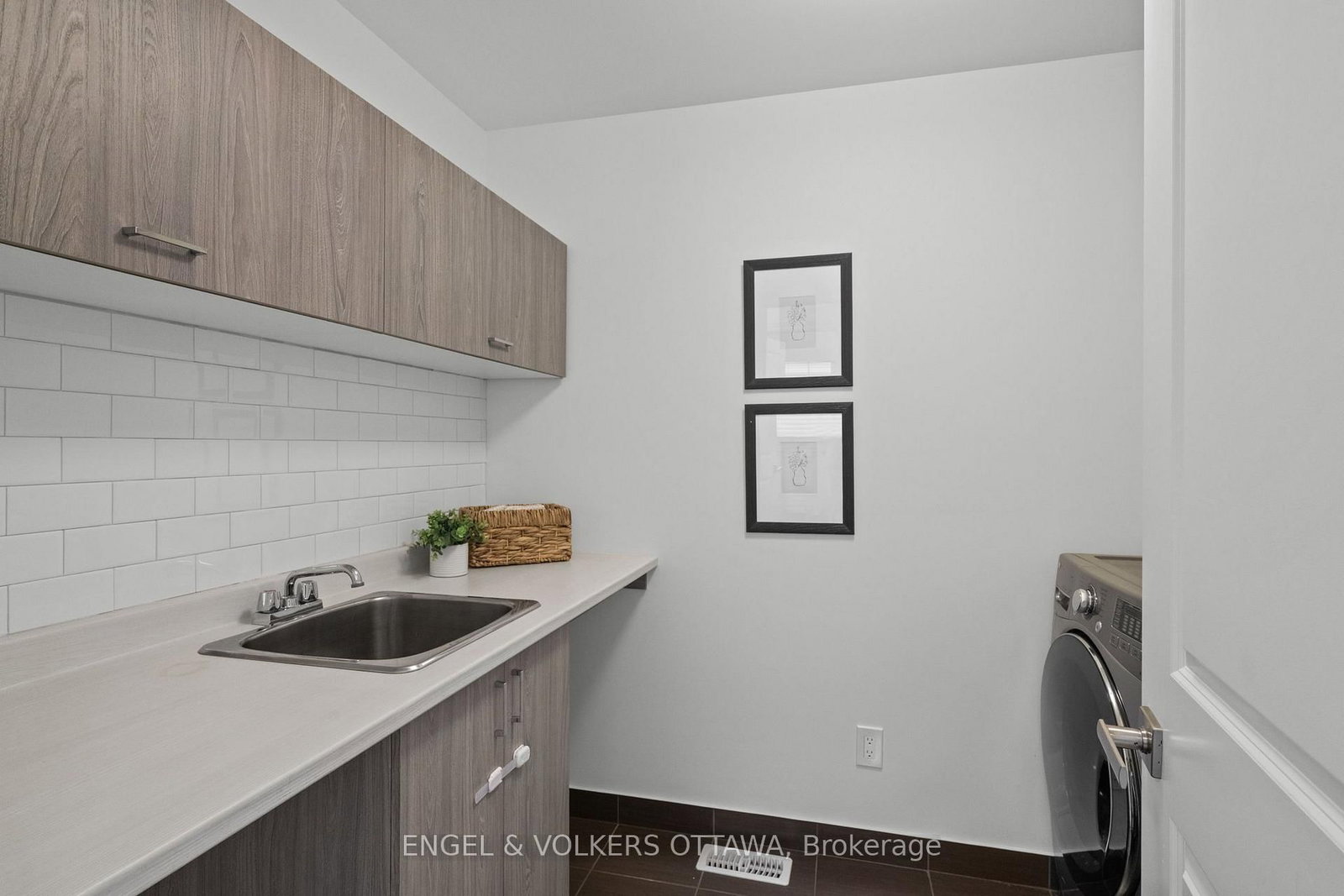 309 Alasken Drive • Ottawa, ON photo 24
