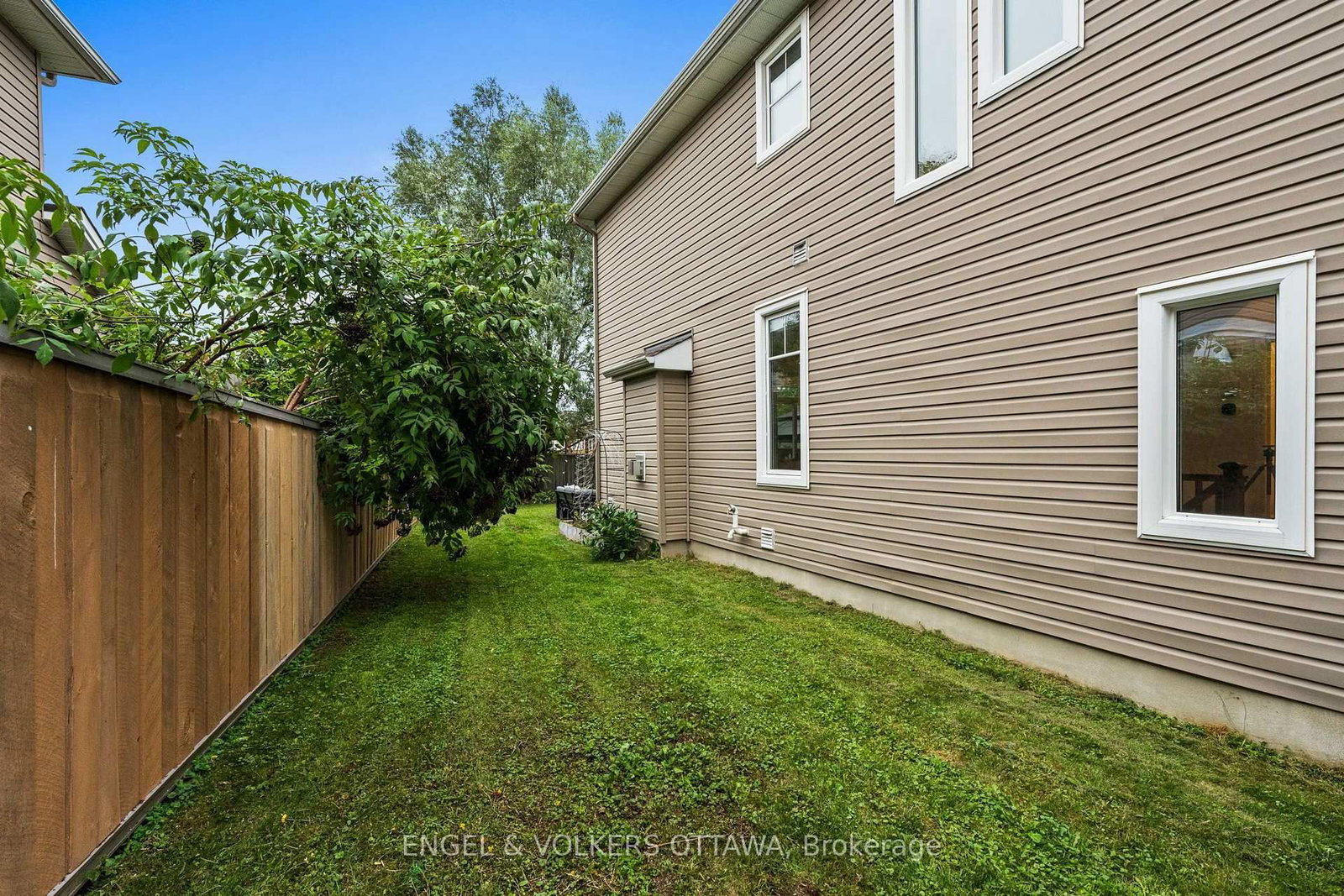 309 Alasken Drive • Ottawa, ON photo 29