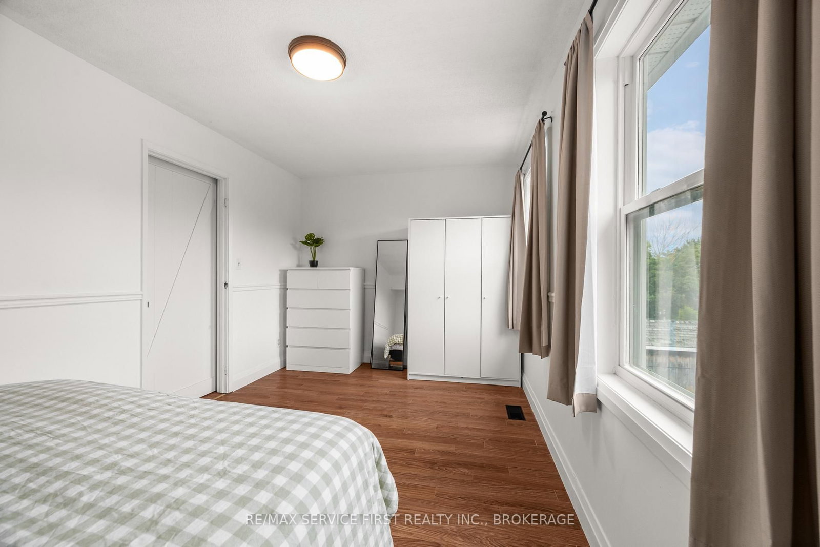 53 MCKEOWN Crescent • Loyalist, ON photo 16