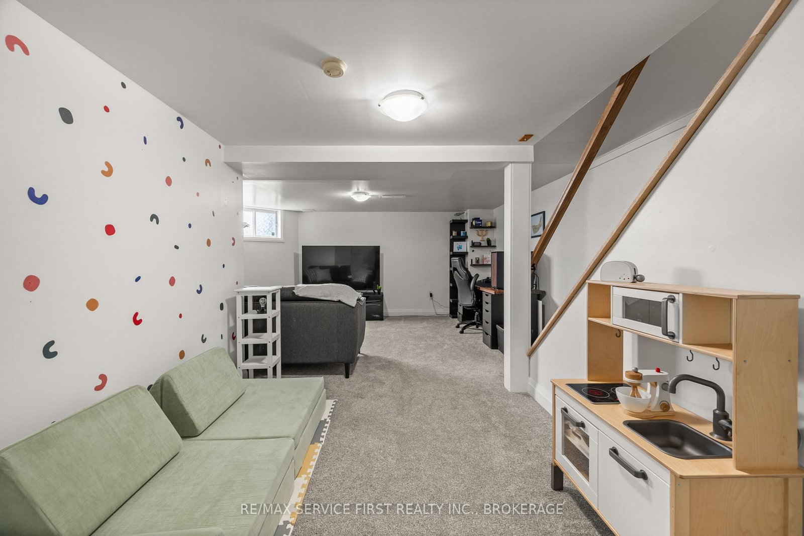 53 MCKEOWN Crescent • Loyalist, ON photo 27