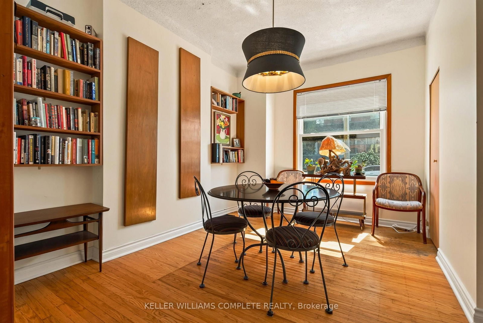 22 Spring Street • Hamilton, ON photo 14