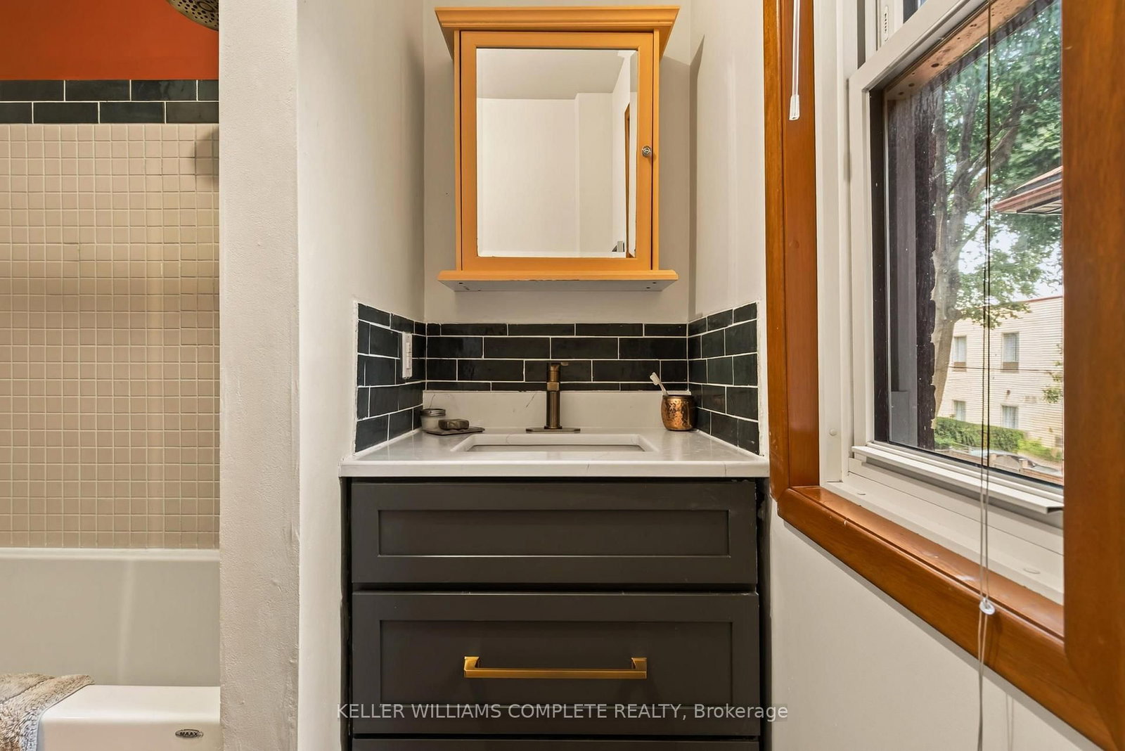 22 Spring Street • Hamilton, ON photo 36