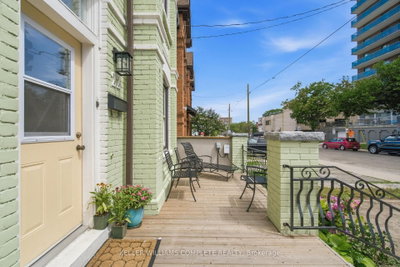 22 Spring Street • Hamilton, ON photo 4