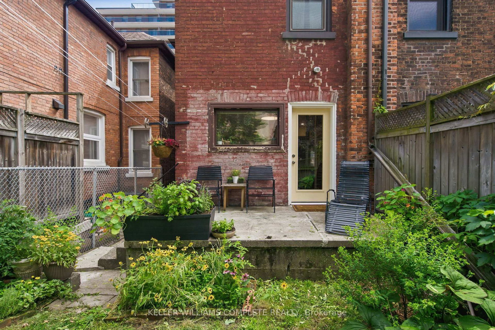 22 Spring Street • Hamilton, ON photo 47