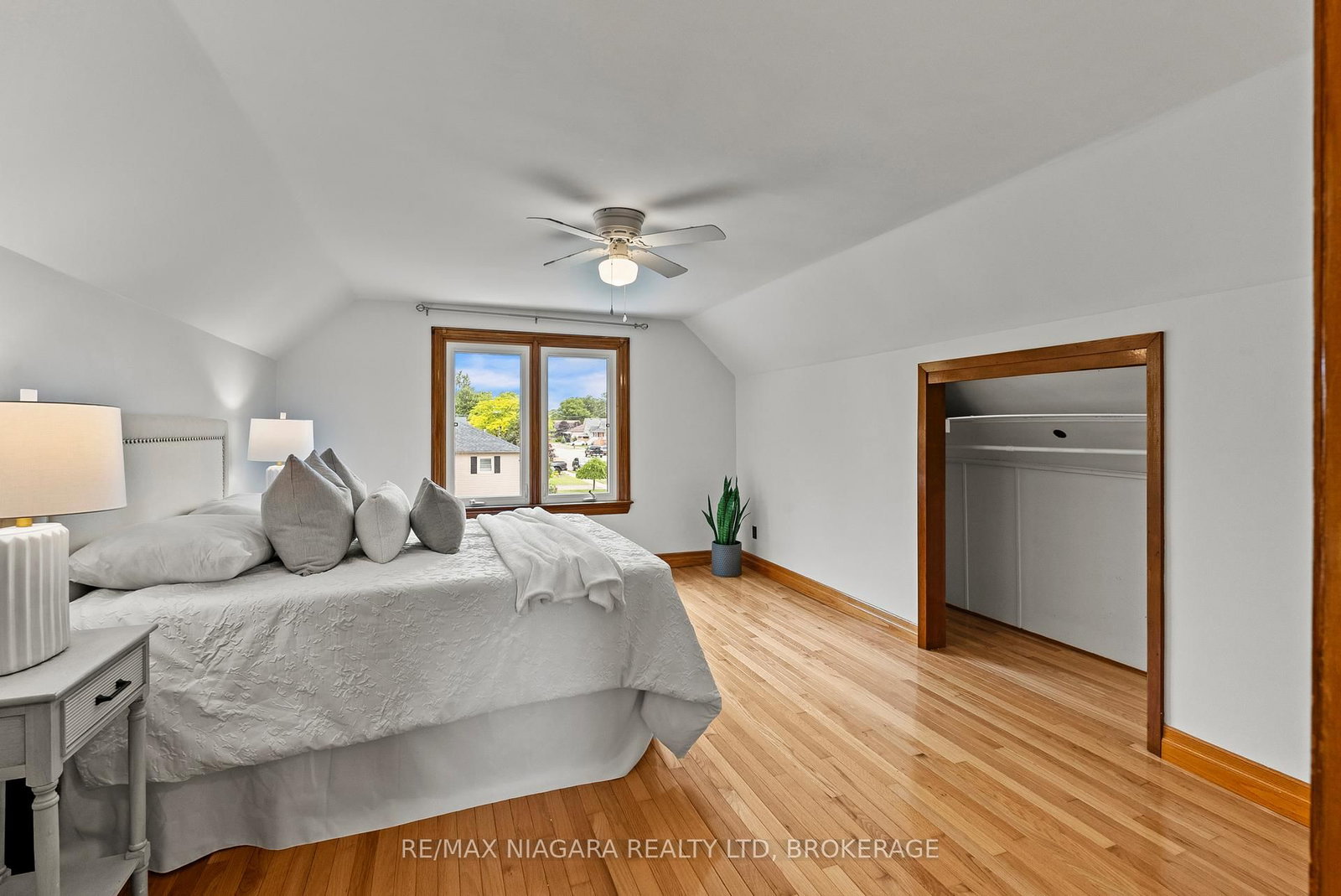230 Wellington Street • Port Colborne, ON photo 22
