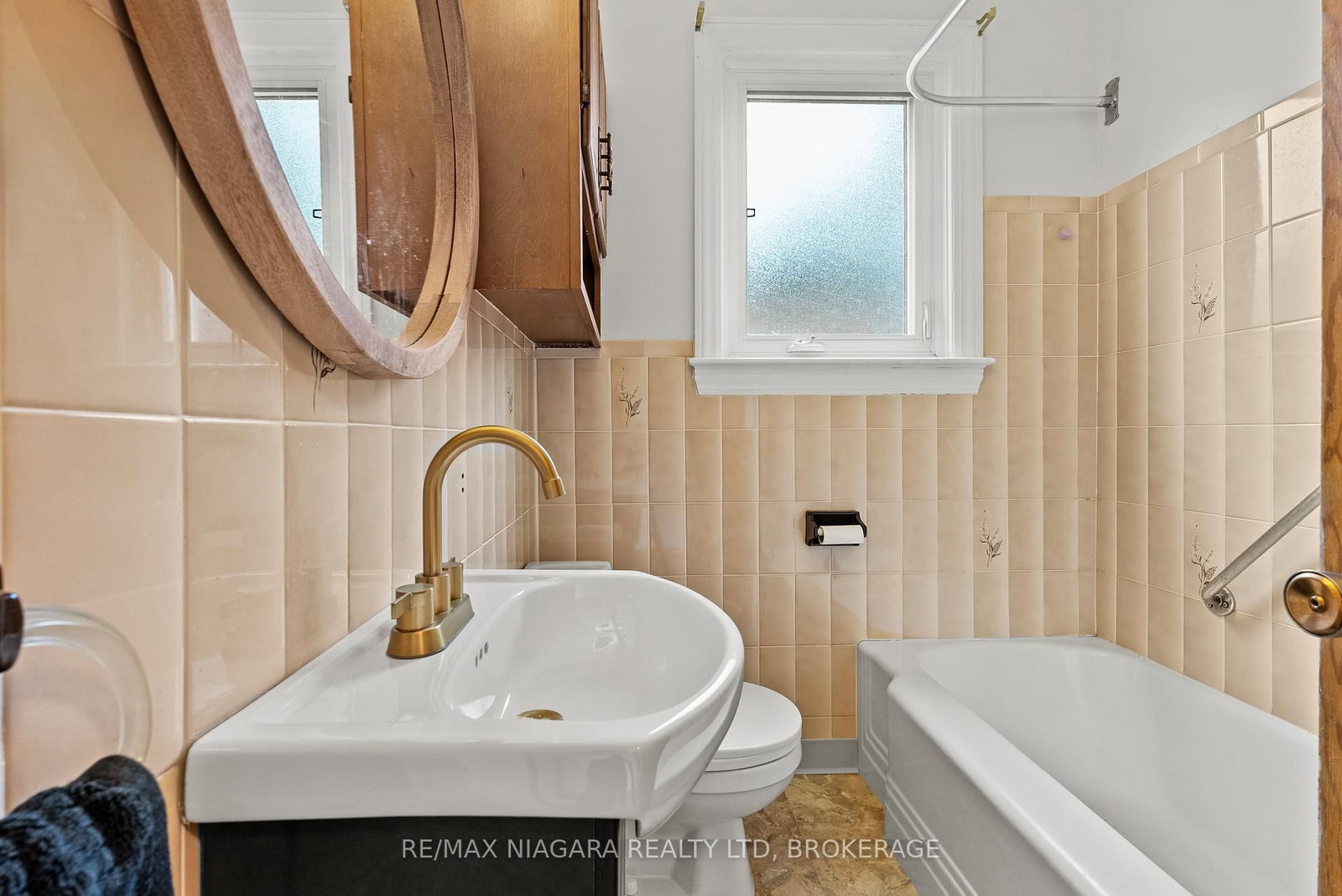 230 Wellington Street • Port Colborne, ON photo 28