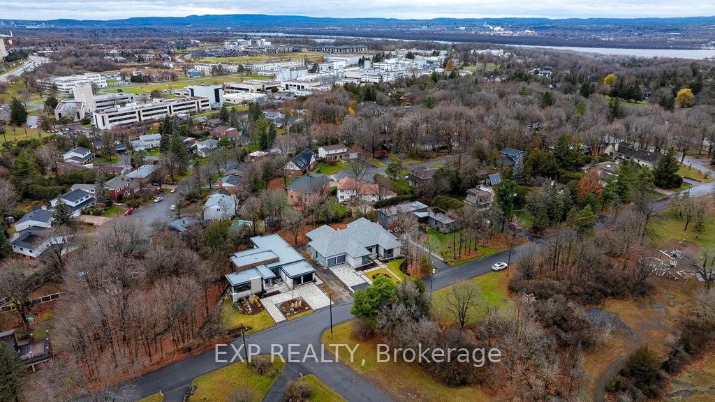 26 Clovelly Road W • Ottawa, ON photo 16
