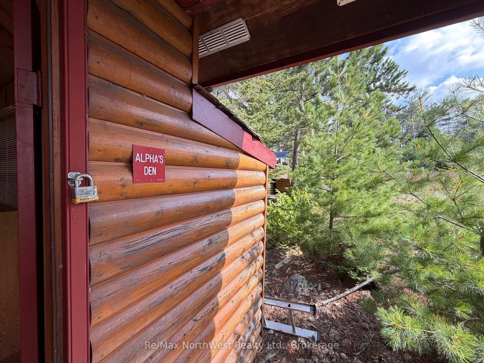 Kenora Remote Area photo 17