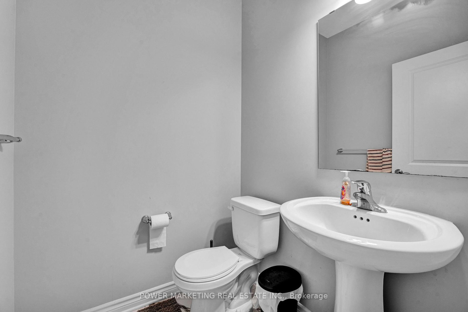 20 Atop Lane • Ottawa, ON photo 19