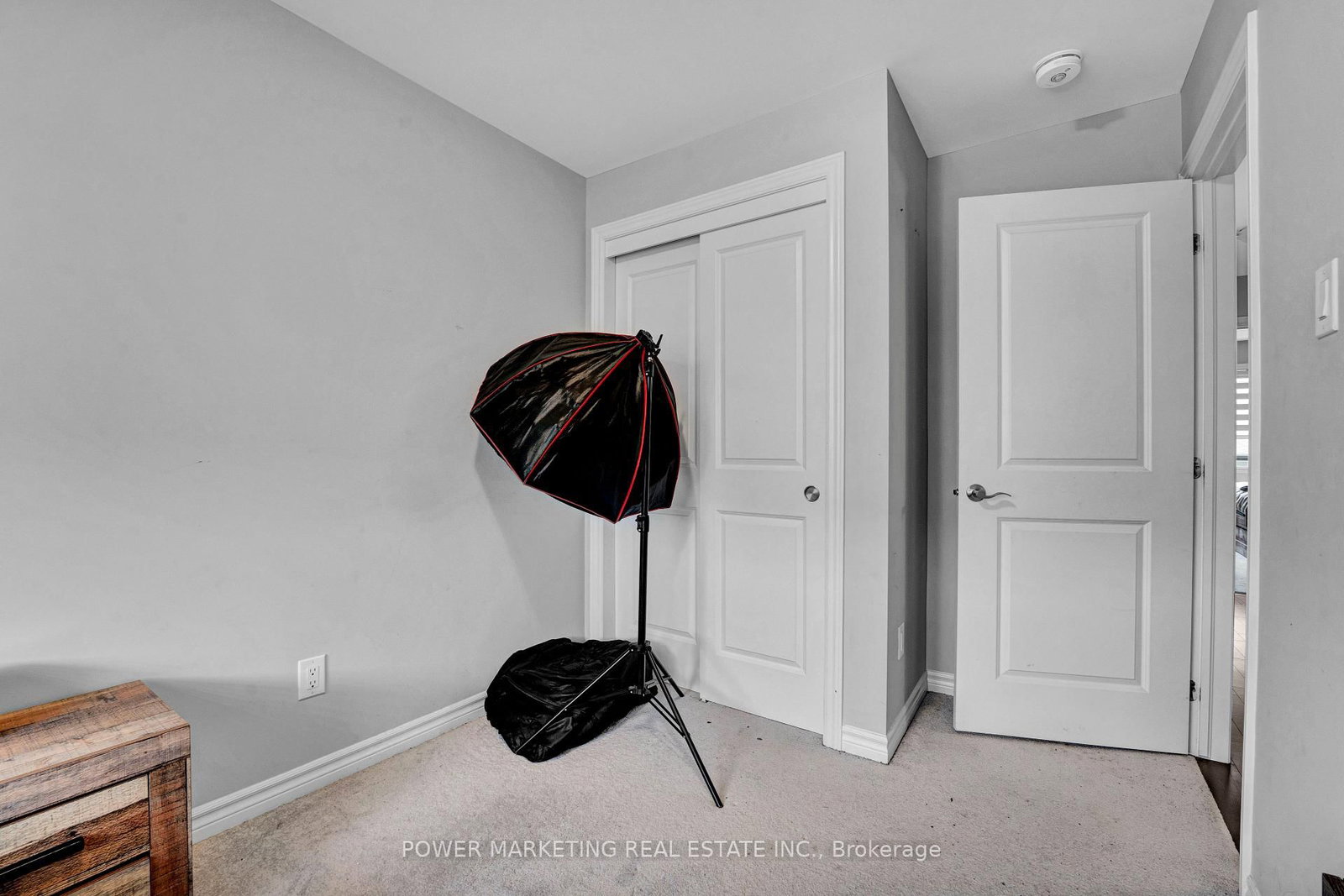 20 Atop Lane • Ottawa, ON photo 28