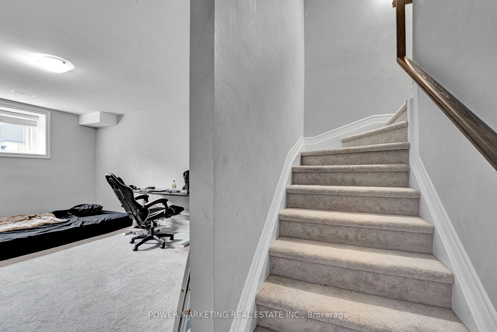 20 Atop Lane • Ottawa, ON photo 33