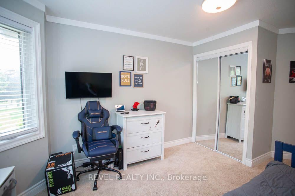 7 Cooper Court • Brantford, ON photo 24