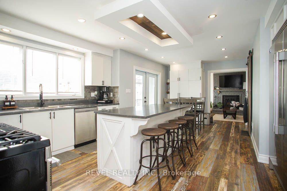 7 Cooper Court • Brantford, ON photo 6