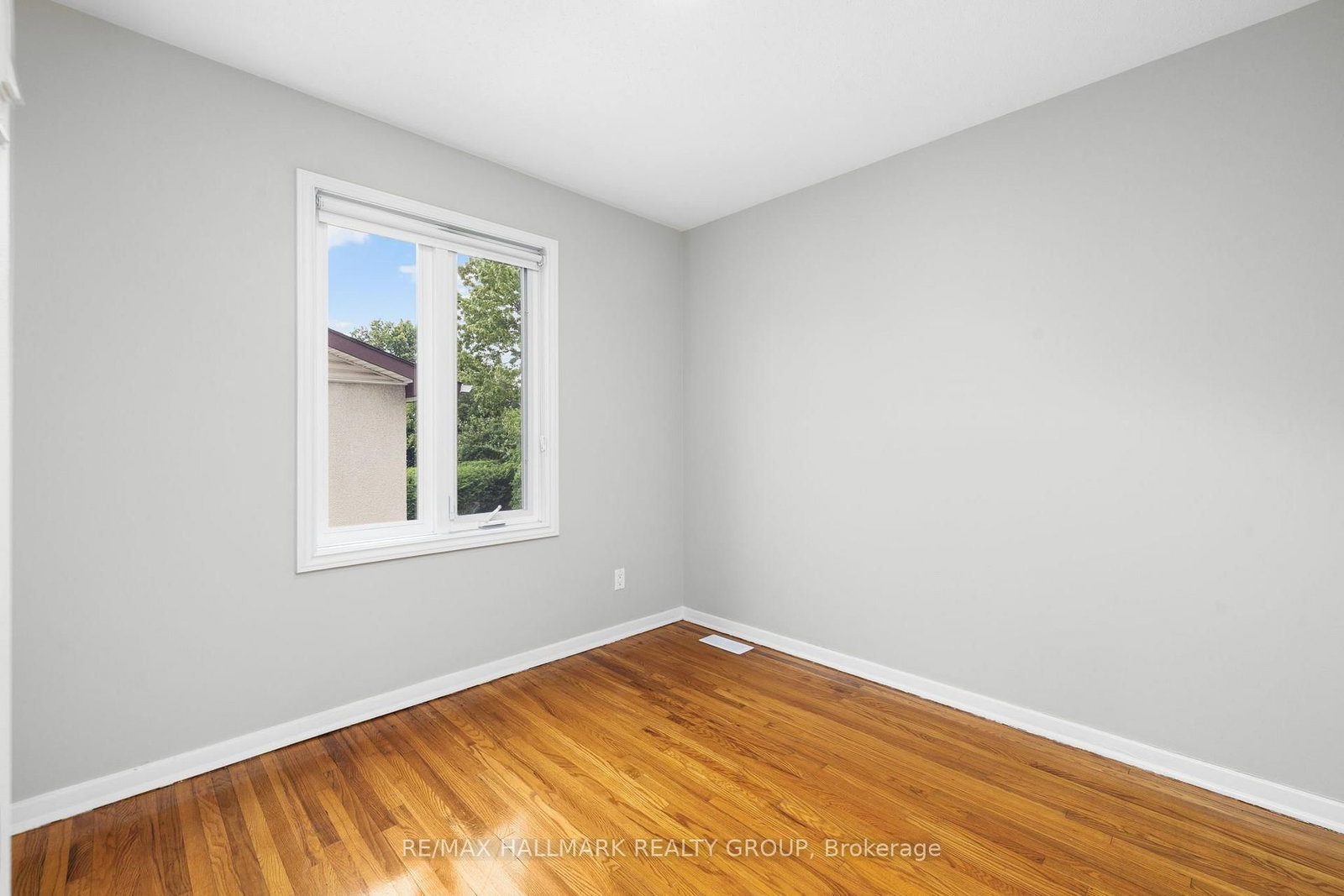 84 Chesterton Drive • Ottawa, ON photo 23