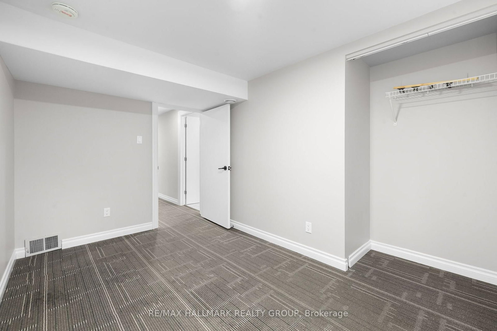 84 Chesterton Drive • Ottawa, ON photo 32