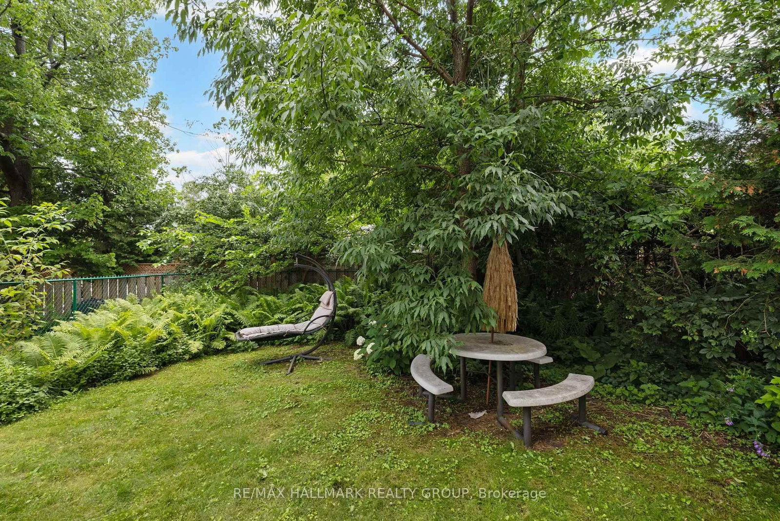 84 Chesterton Drive • Ottawa, ON photo 37