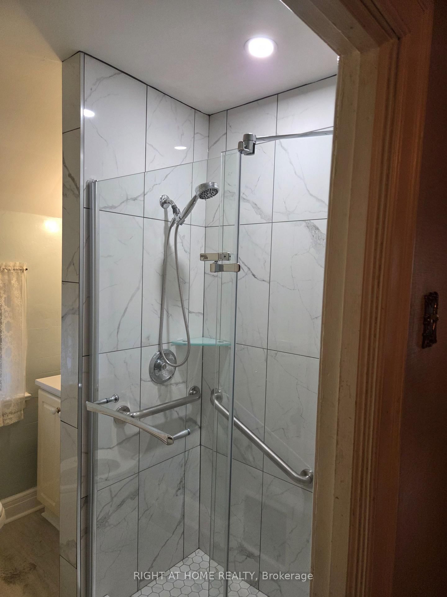 88 Lees Avenue • Ottawa, ON photo 10