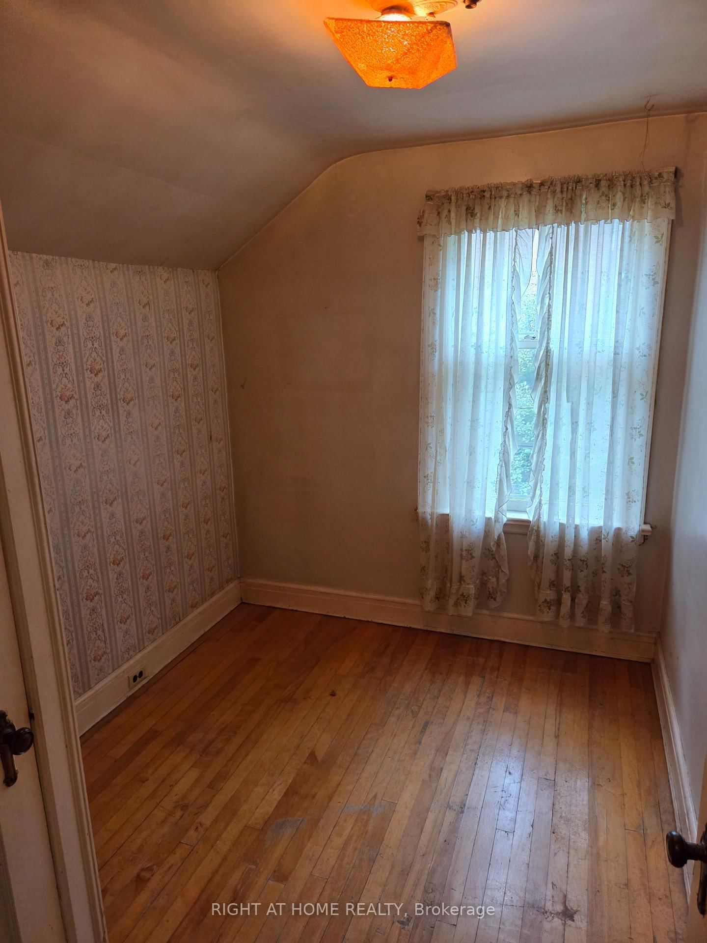 88 Lees Avenue • Ottawa, ON photo 12