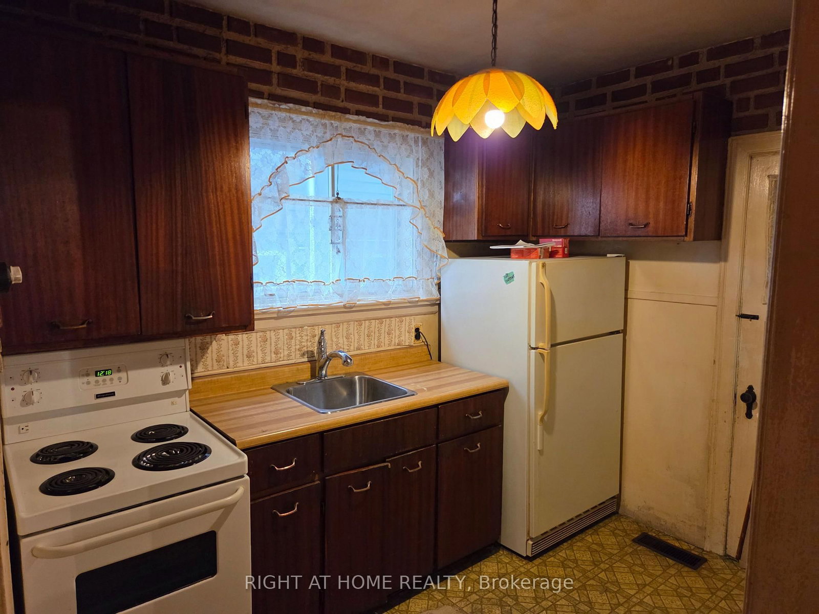 88 Lees Avenue • Ottawa, ON photo 5