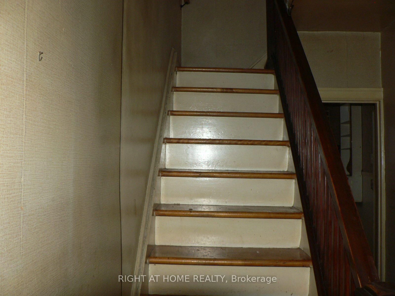 88 Lees Avenue • Ottawa, ON photo 6