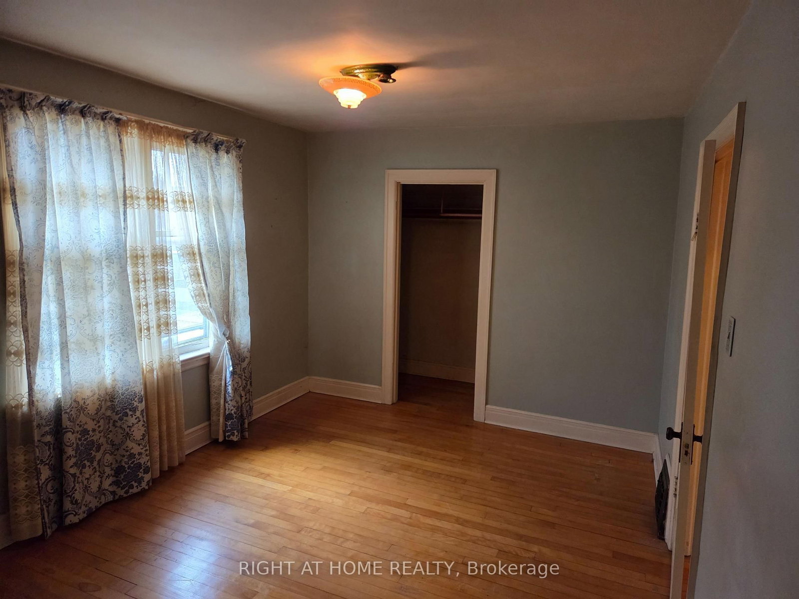 88 Lees Avenue • Ottawa, ON photo 8