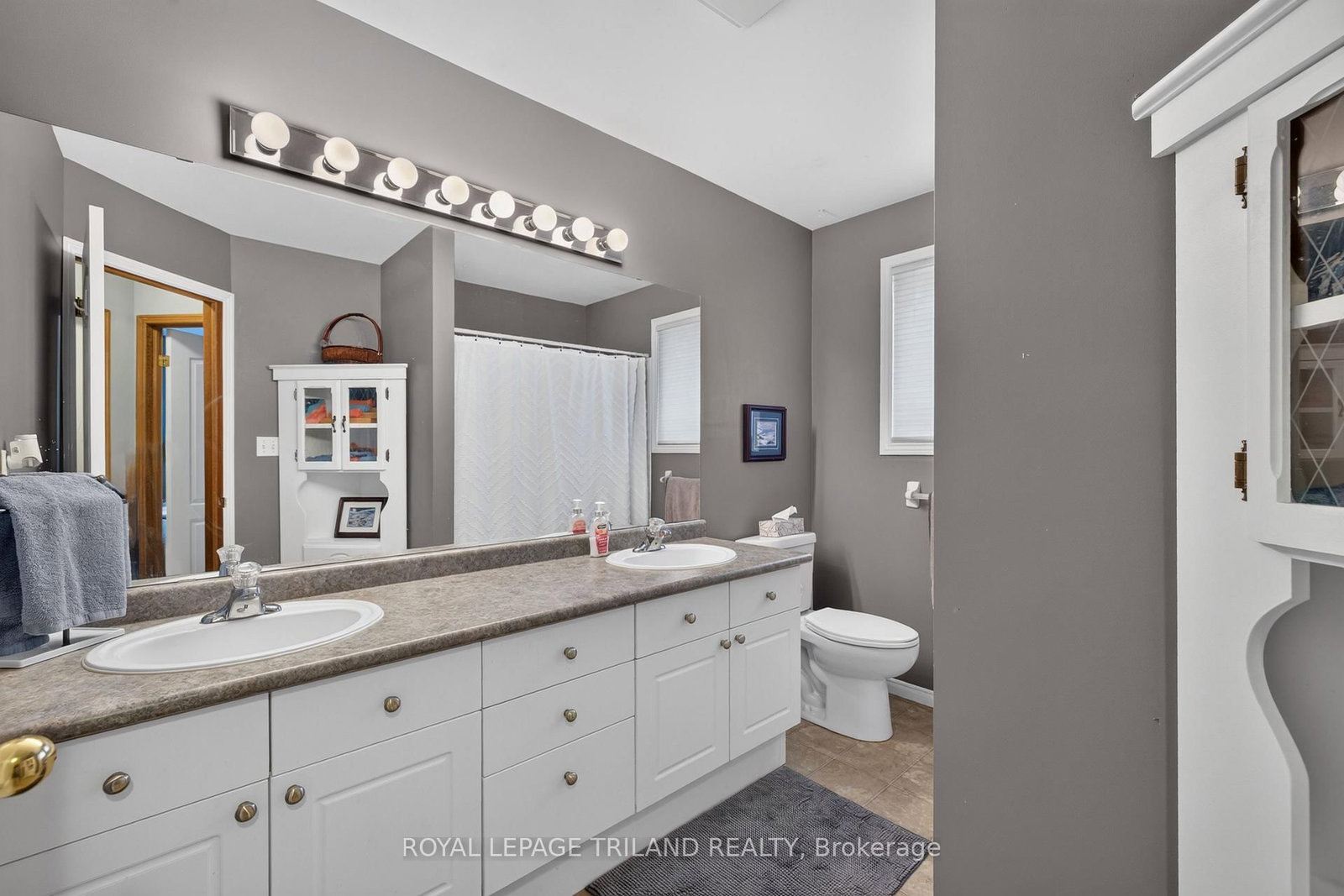 59 Queensway Drive • Strathroy-Caradoc, ON photo 24